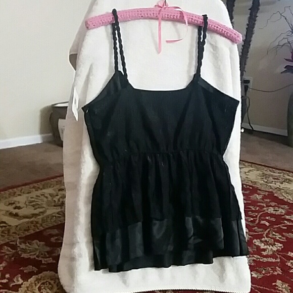 Spaghetti strap low cut top - Picture 2 of 2